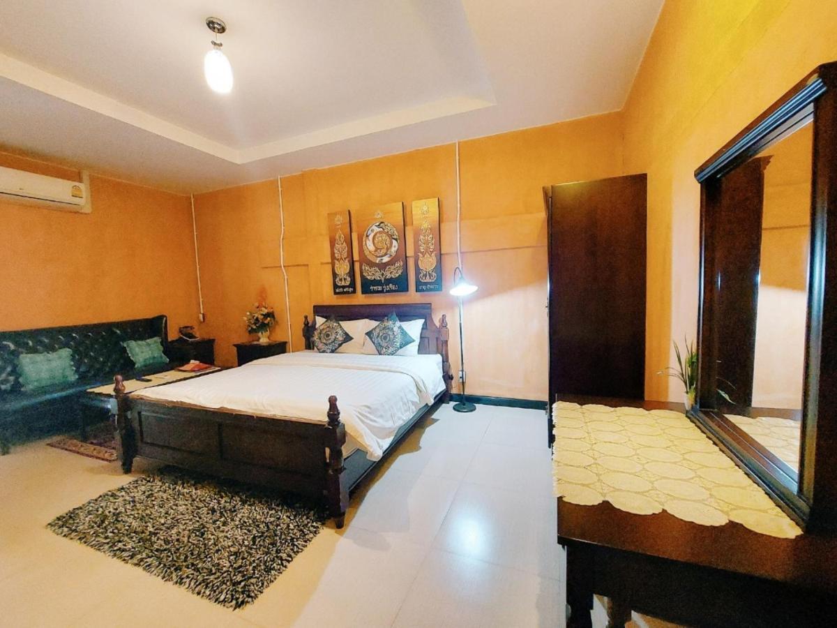 Retro Box Hotel Chumphon Exterior foto
