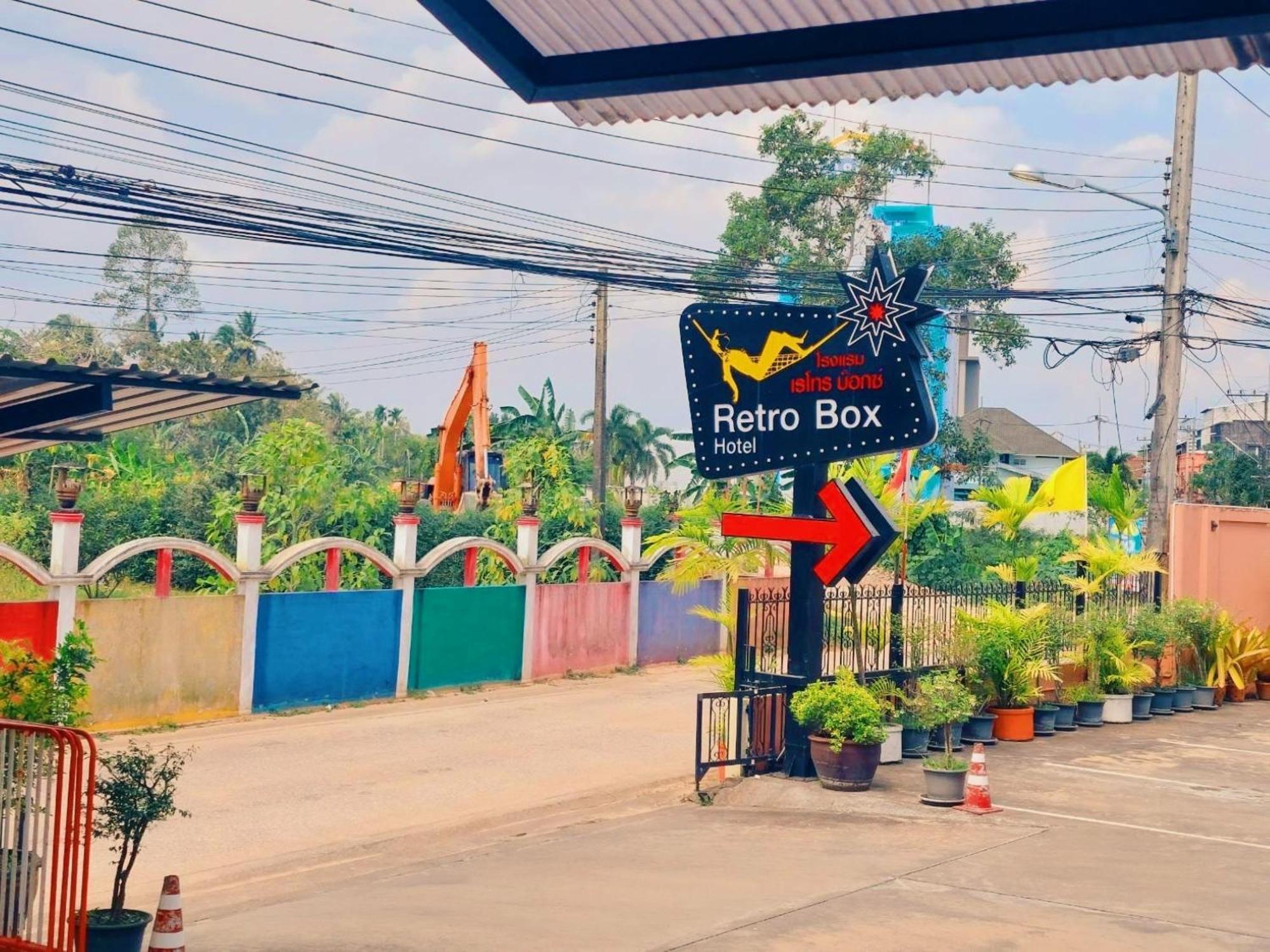 Retro Box Hotel Chumphon Exterior foto